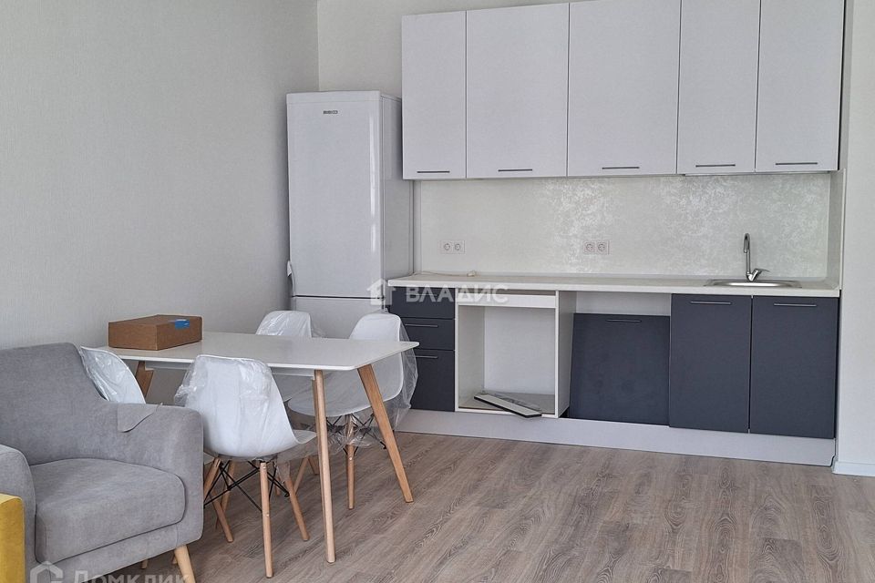 Продаётся 1-комнатная квартира, 42.1 м²