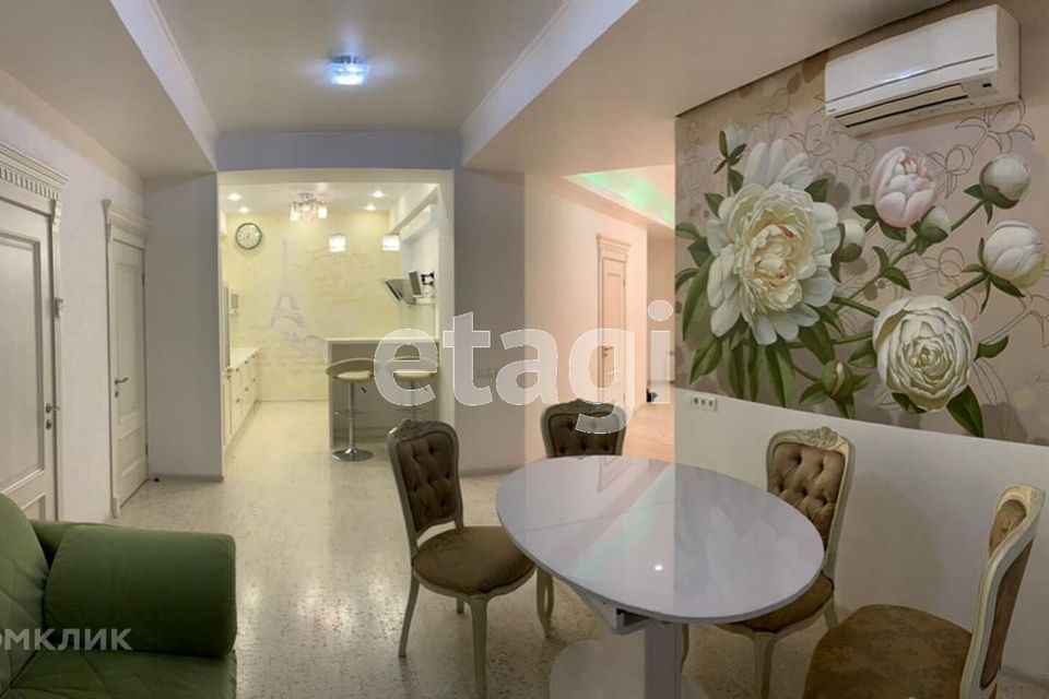 Продаётся 4-комнатная квартира, 86 м²