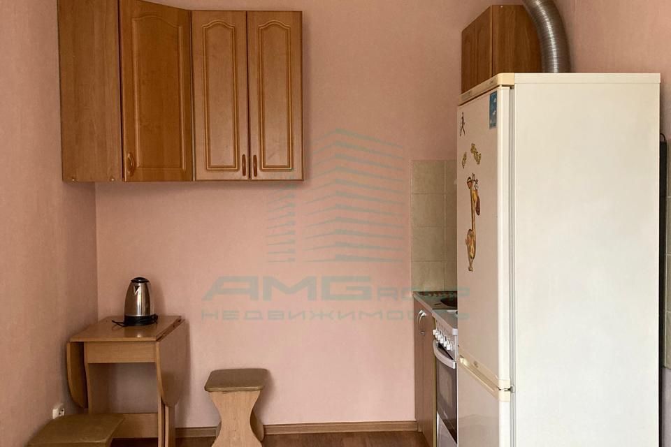 Продаётся 1-комнатная квартира, 42 м²