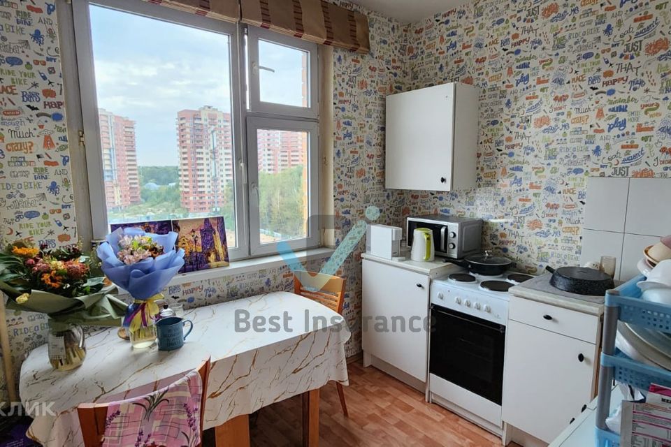 Продаётся 1-комнатная квартира, 37.8 м²