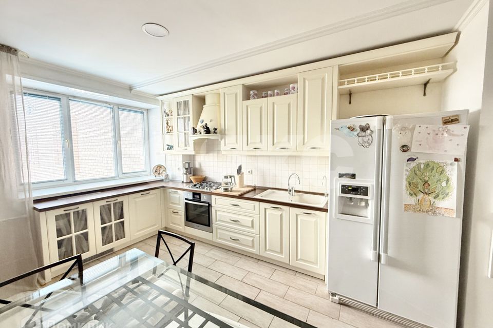 Продаётся 2-комнатная квартира, 70.2 м²