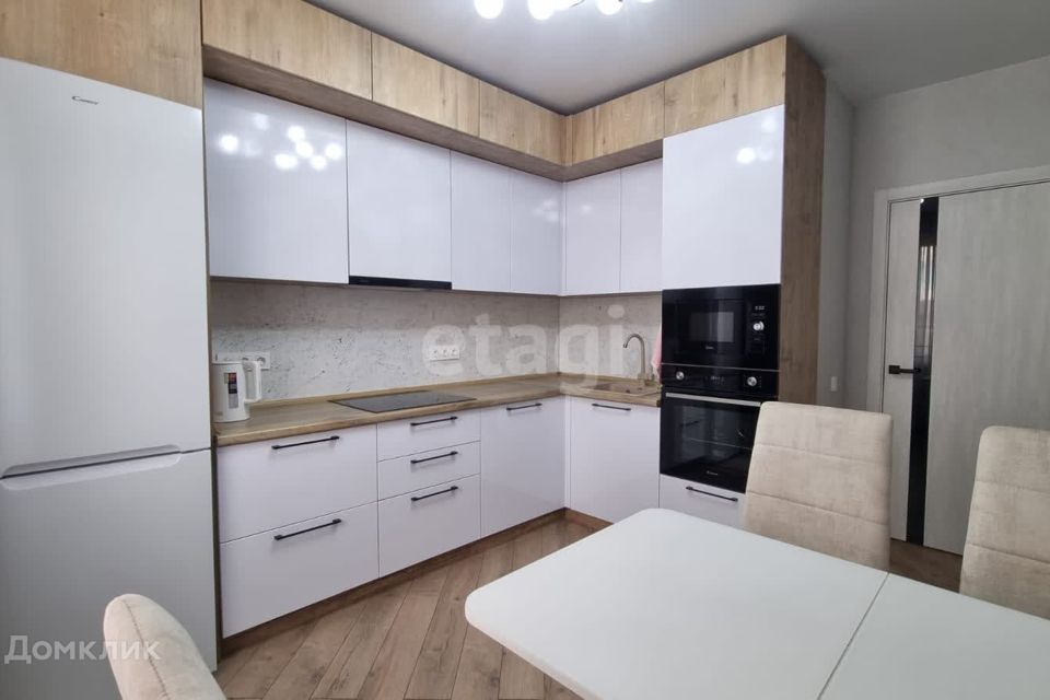 Продаётся 2-комнатная квартира, 57.3 м²