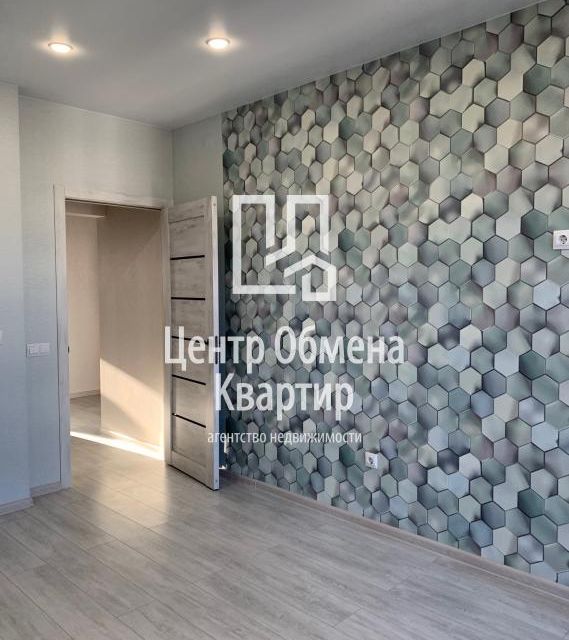 Продаётся 3-комнатная квартира, 60.7 м²
