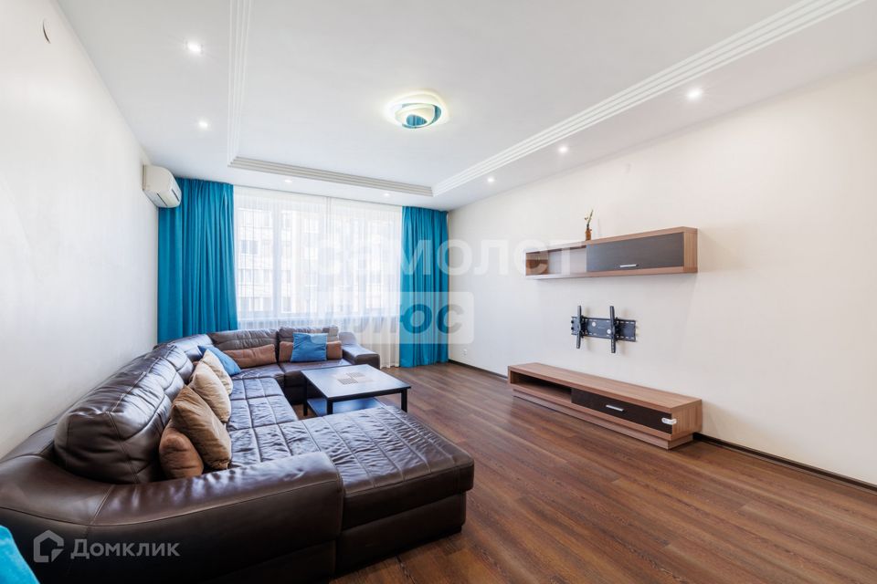 Продаётся 3-комнатная квартира, 115.3 м²