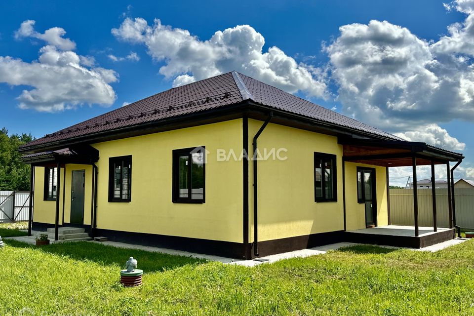 Продаётся 1-этажный дом, 105 м²