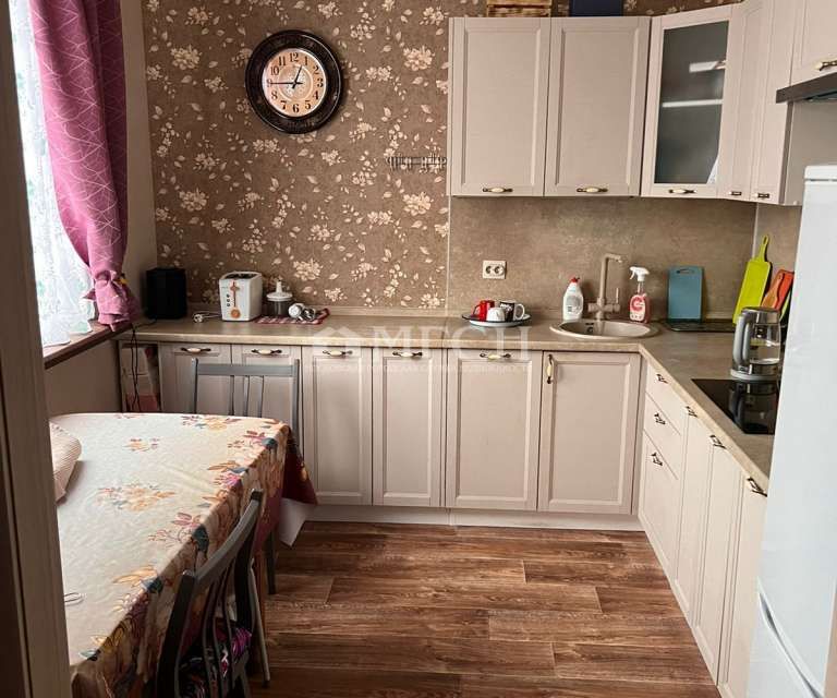 Продаётся 3-комнатная квартира, 75 м²