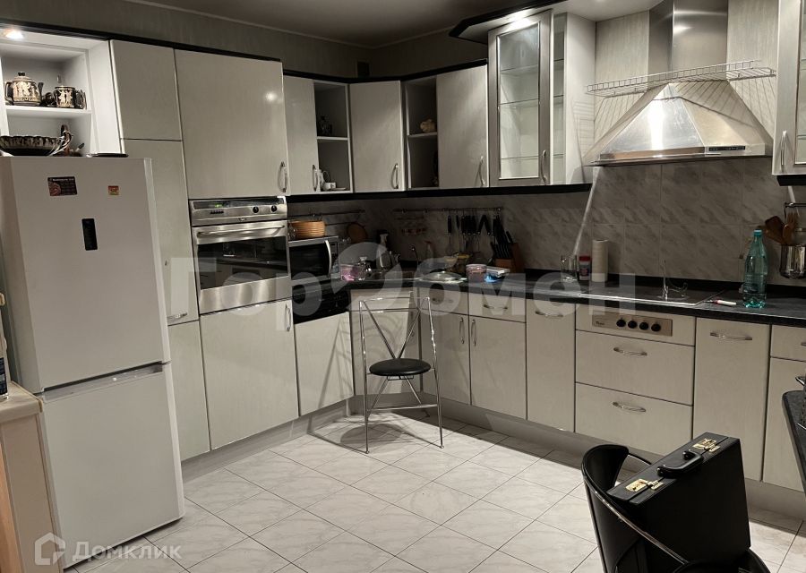 Продаётся 4-комнатная квартира, 119.5 м²