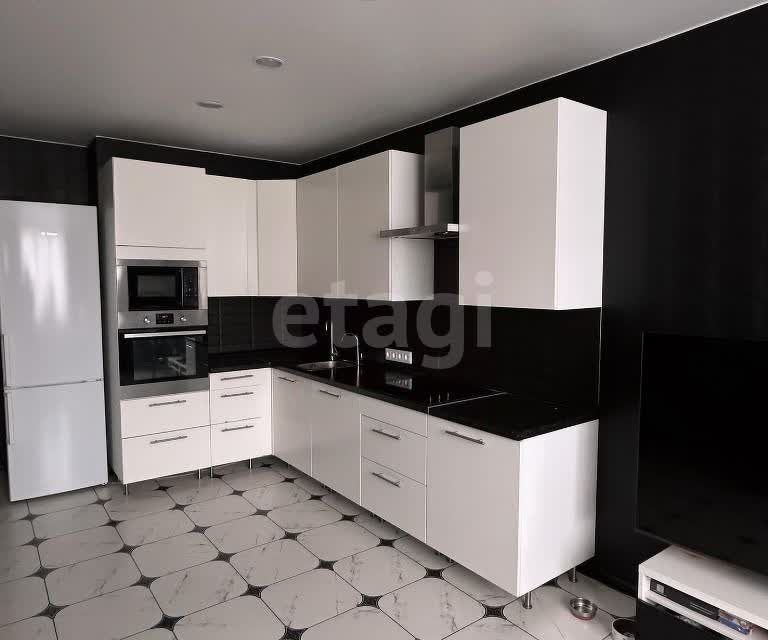 Продаётся 2-комнатная квартира, 90.1 м²