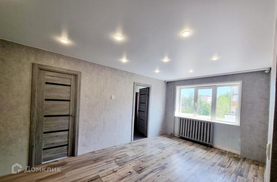 Продаётся 4-комнатная квартира, 62.4 м²