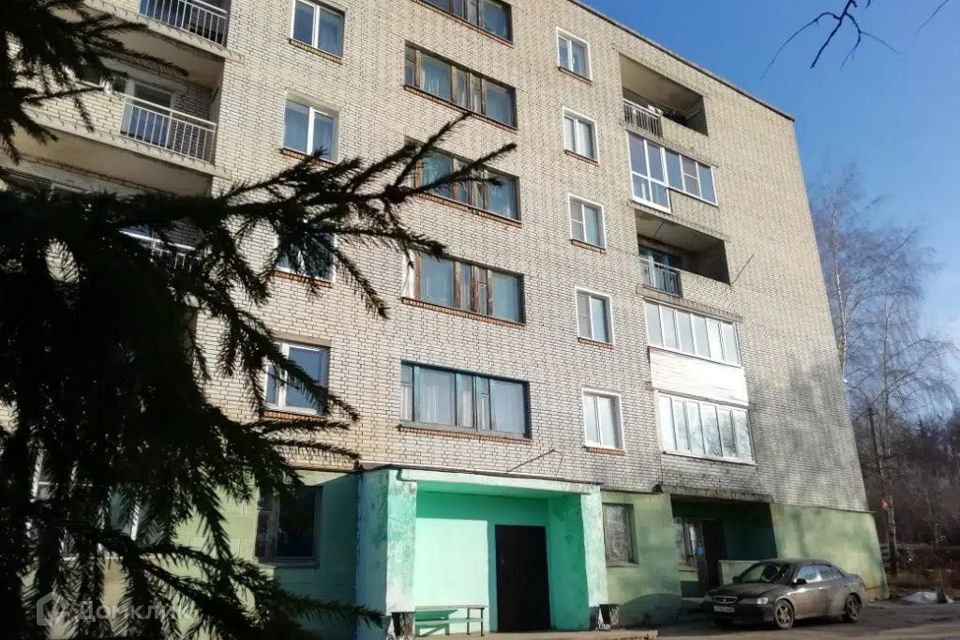 Продаётся комната в 4-комн. квартире, 13.7 м²