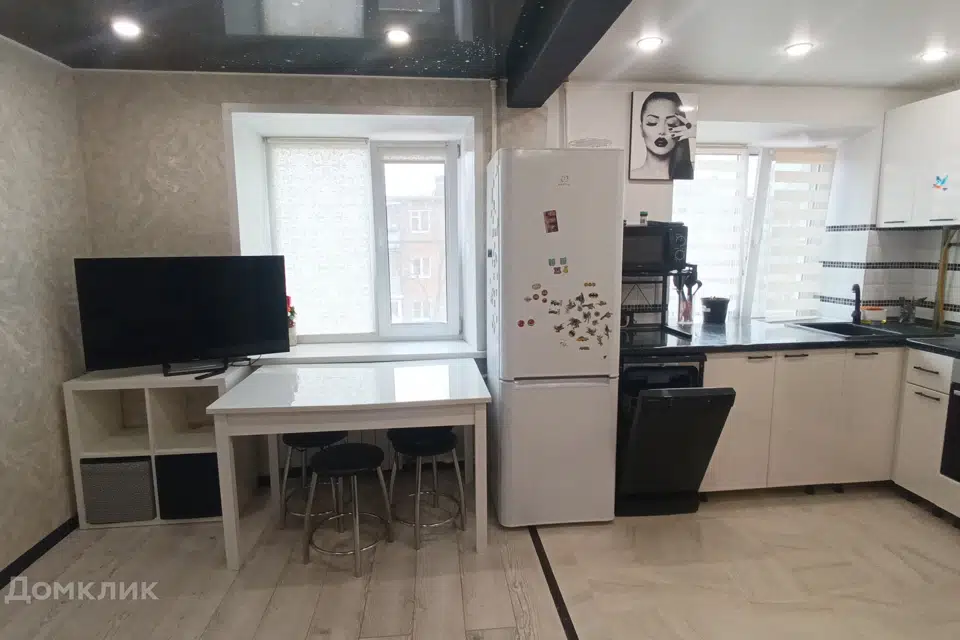Продаётся 3-комнатная квартира, 53 м²
