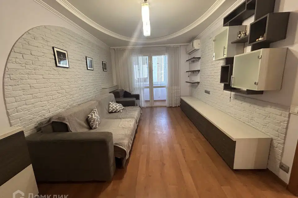 Продаётся 3-комнатная квартира, 63.7 м²