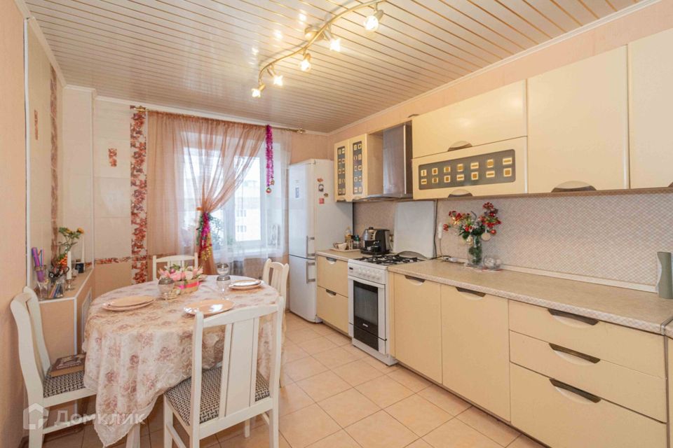 Продаётся 4-комнатная квартира, 77.5 м²