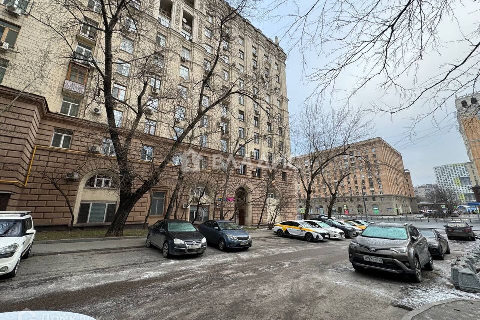 Продаётся 2-комнатная квартира, 68.6 м²