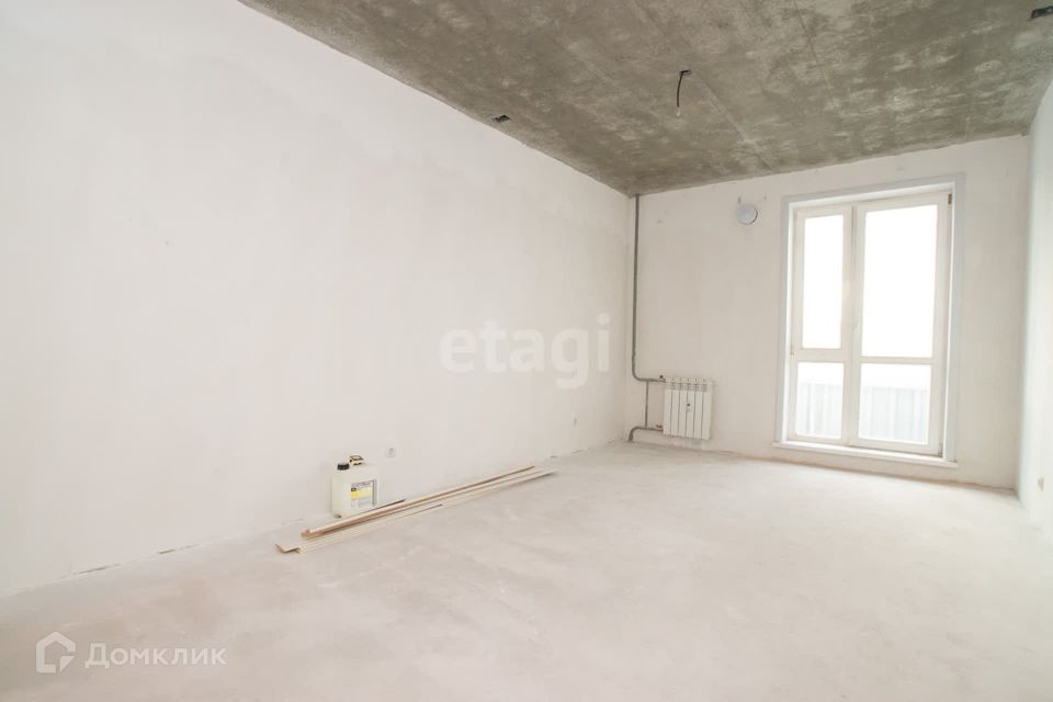 Продаётся 1-комнатная квартира, 43 м²