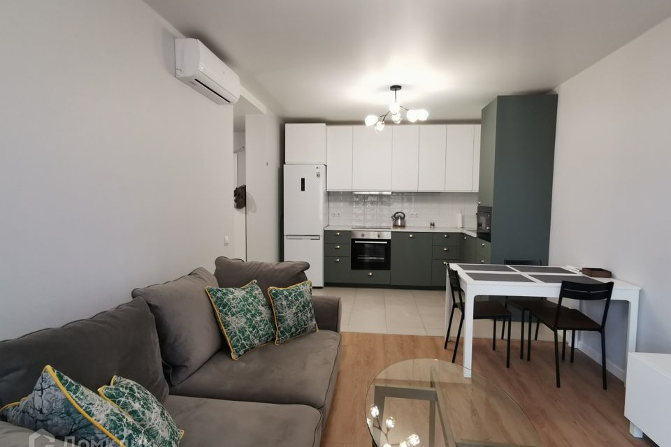 Сдаётся 2-комнатная квартира, 63.5 м²