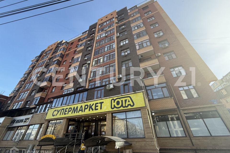 Продаётся 3-комнатная квартира, 105 м²