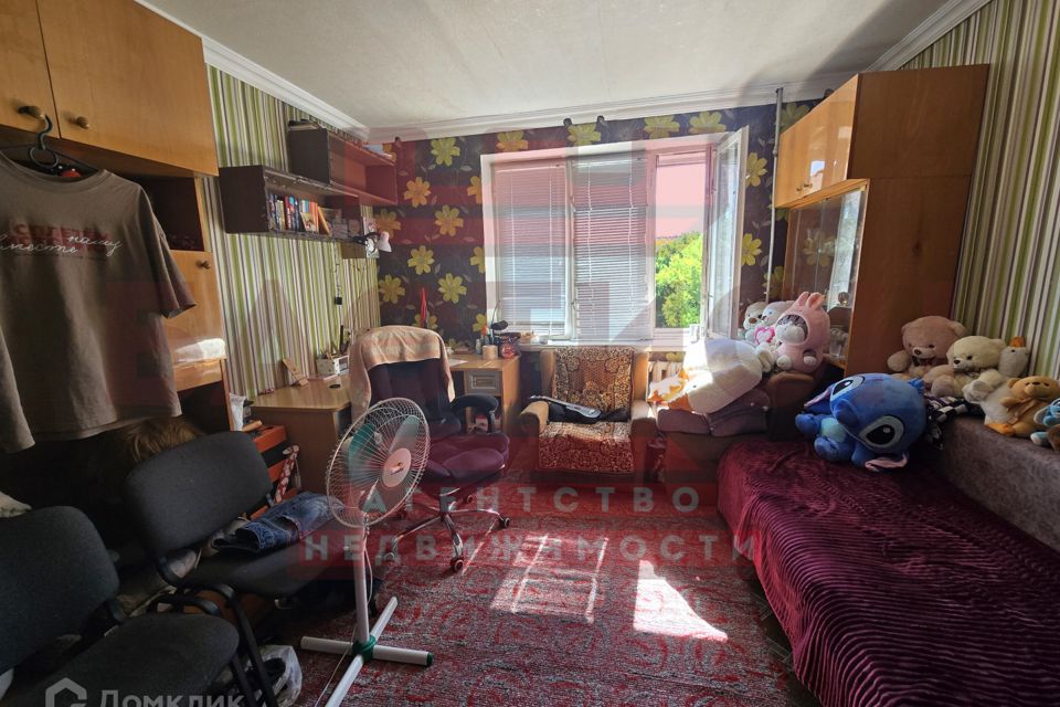 Продаётся 2 комнаты в 2-комн. квартире, 30.4 м²