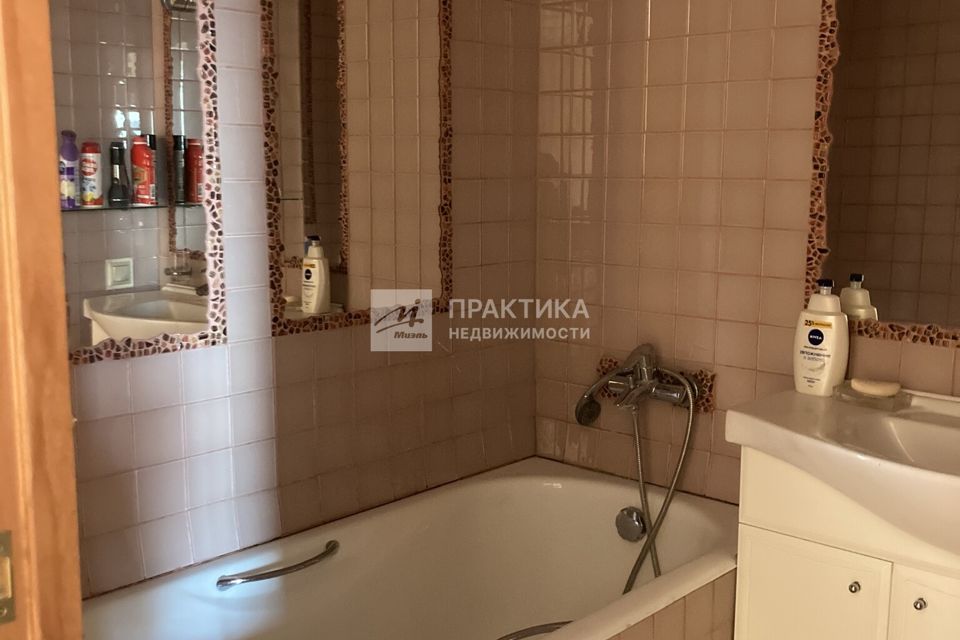 Продаётся 1-комнатная квартира, 38.7 м²