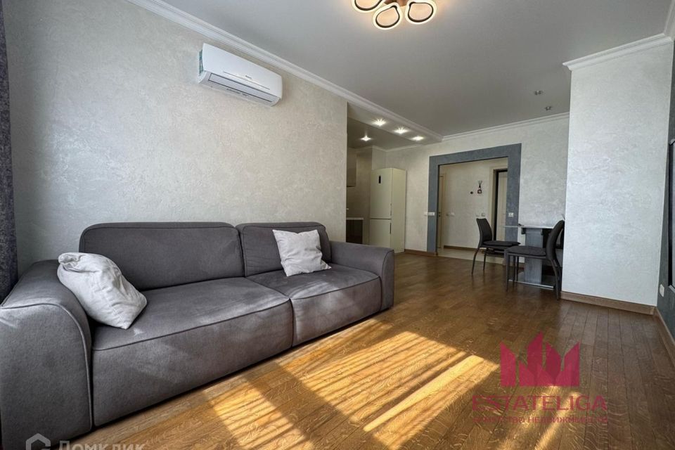 Сдаётся 1-комнатная квартира, 51 м²