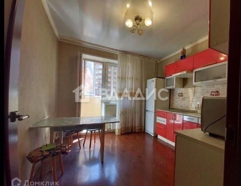 Продаётся 1-комнатная квартира, 46.4 м²