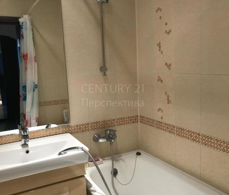 Продаётся 1-комнатная квартира, 42 м²