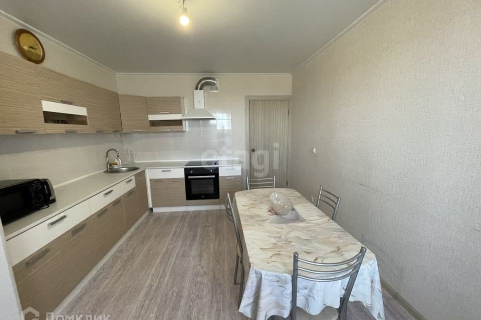 Продаётся 2-комнатная квартира, 69 м²