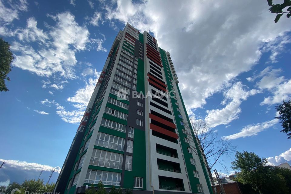 Продаётся 3-комнатная квартира, 111.6 м²