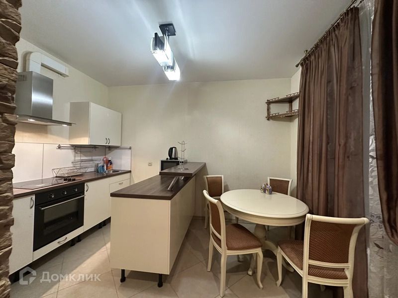 Продаётся 1-комнатная квартира, 41.3 м²