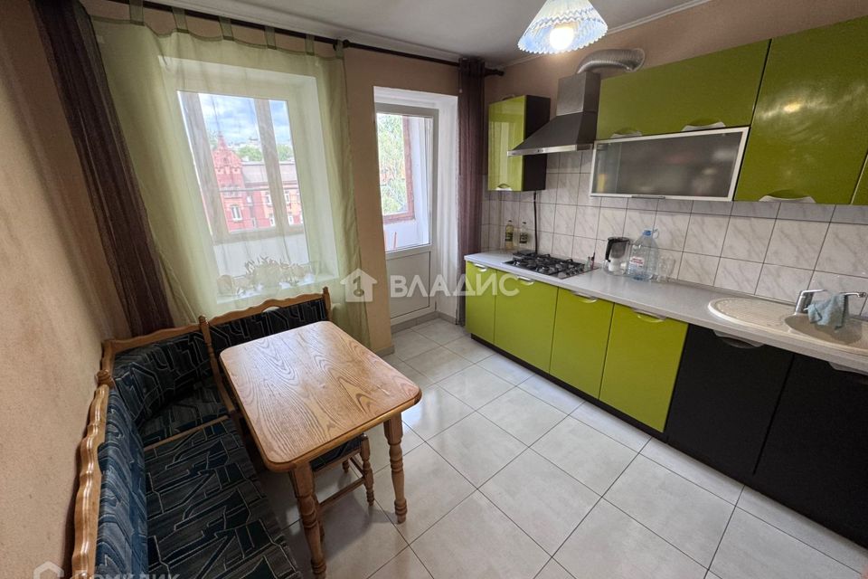 Продаётся 3-комнатная квартира, 94 м²