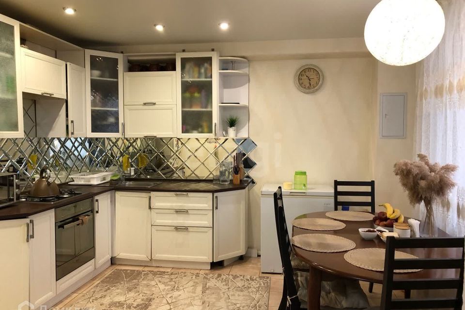 Продаётся 2-комнатная квартира, 64 м²