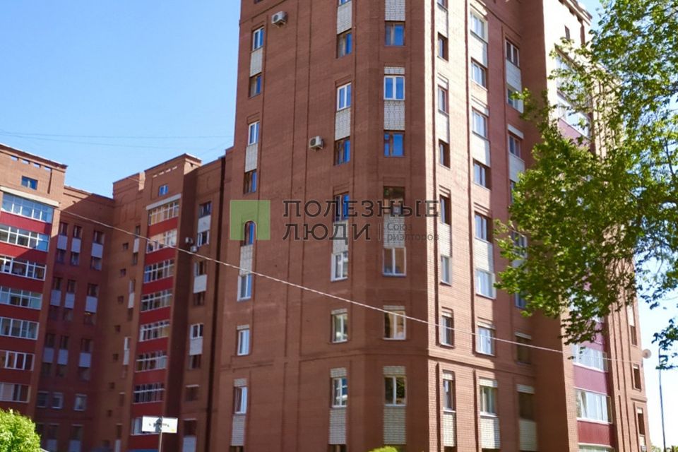 Продаётся 2-комнатная квартира, 76.1 м²