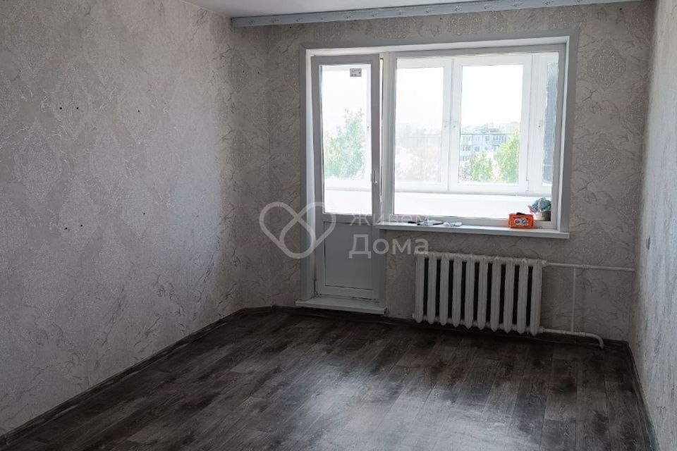 Продаётся 3-комнатная квартира, 61.8 м²
