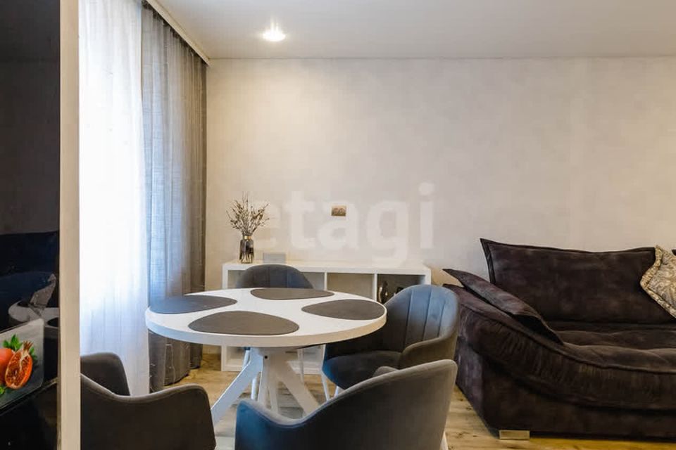 Продаётся 3-комнатная квартира, 59.8 м²