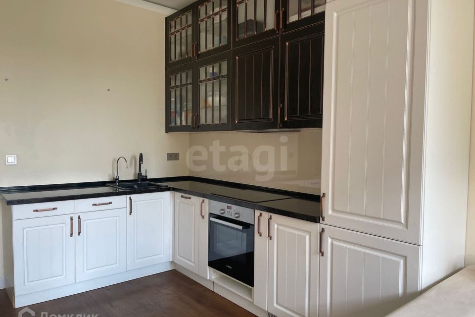 Продаётся 1-комнатная квартира, 51 м²