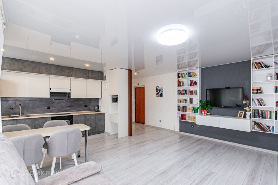 Продаётся 3-комнатная квартира, 62.5 м²