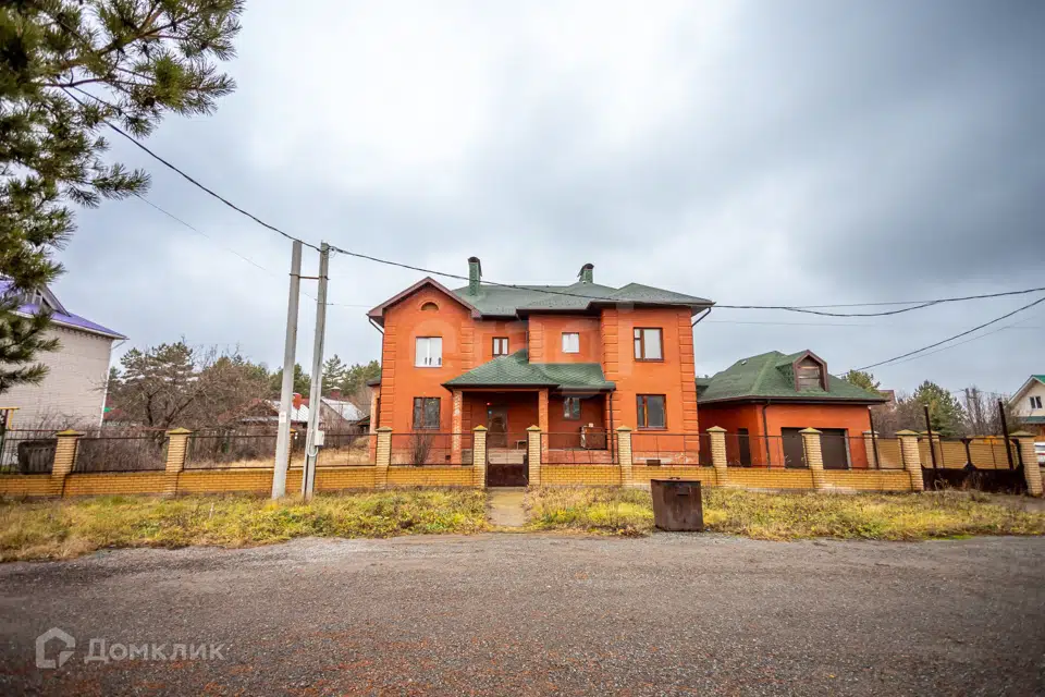 Продаётся 3-этажный дом, 360 м²