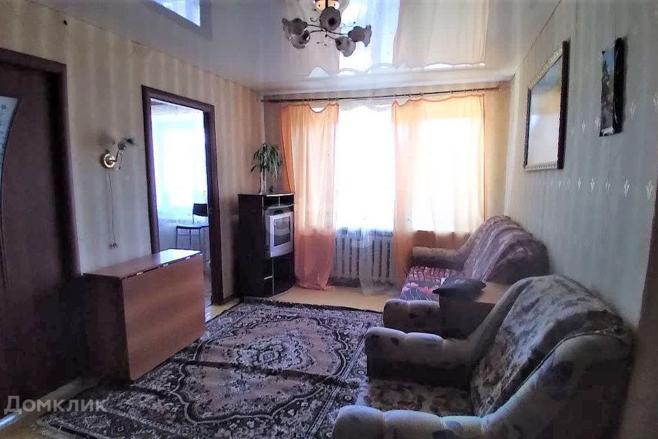 Продаётся 4-комнатная квартира, 60.6 м²