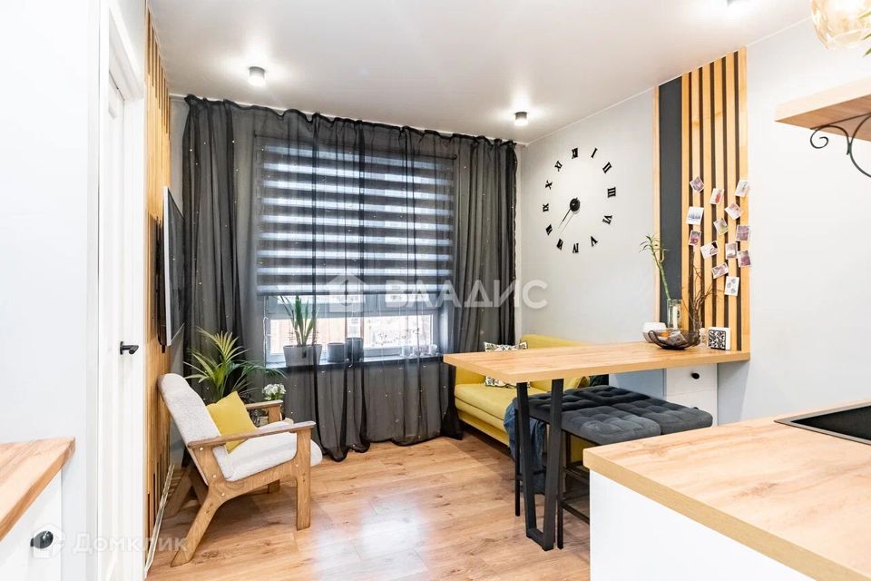 Продаётся 4-комнатная квартира, 54 м²