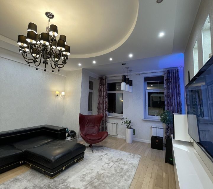 Продаётся 3-комнатная квартира, 90 м²