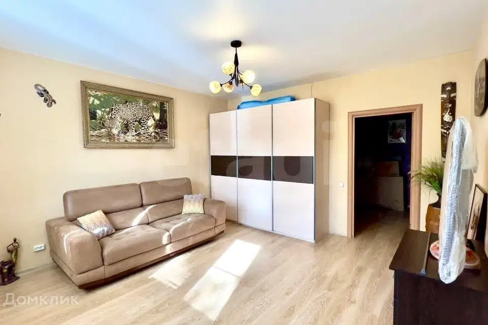 Продаётся 2-комнатная квартира, 75.3 м²