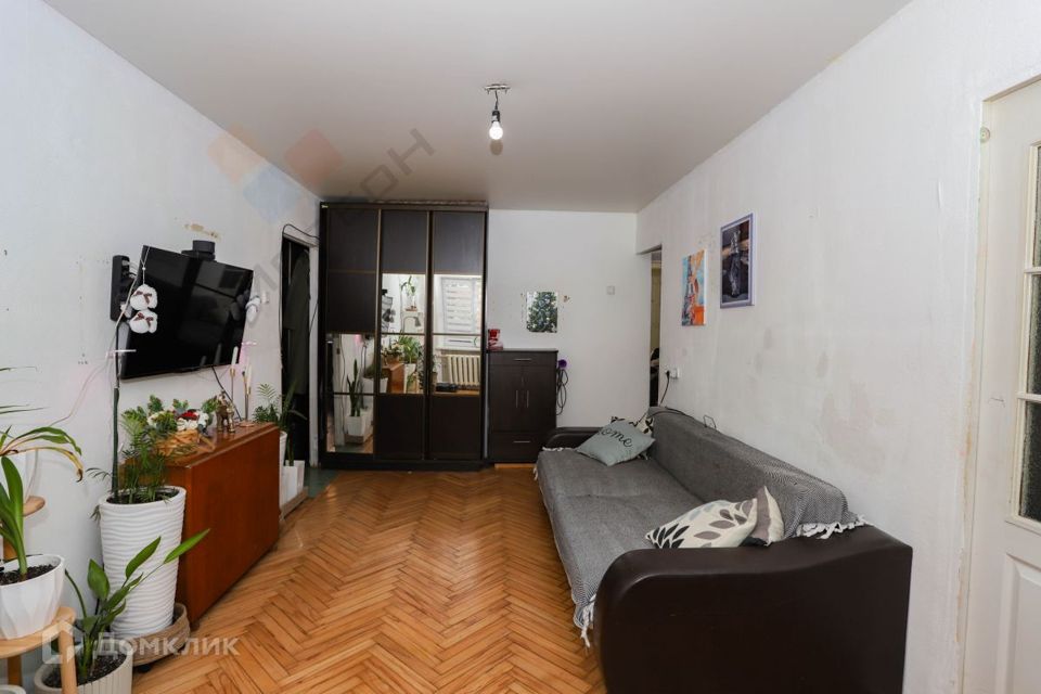 Продаётся 3-комнатная квартира, 56.9 м²
