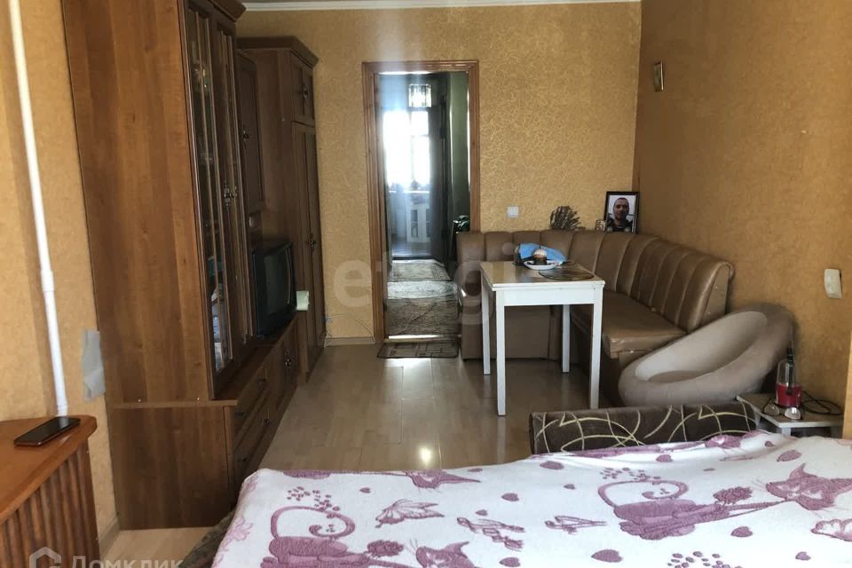 Продаётся комната в 3-комн. квартире, 66.4 м²
