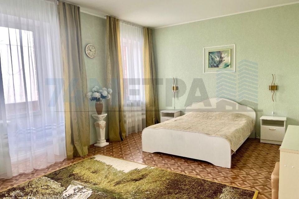 Сдаётся 2-комнатная квартира, 108 м²