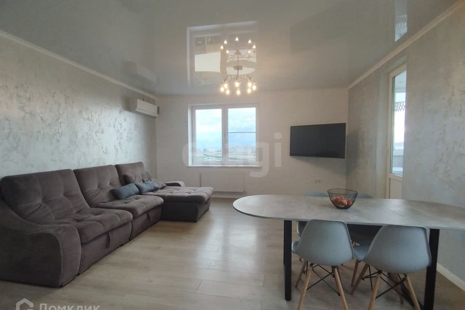 Продаётся 2-комнатная квартира, 67.7 м²