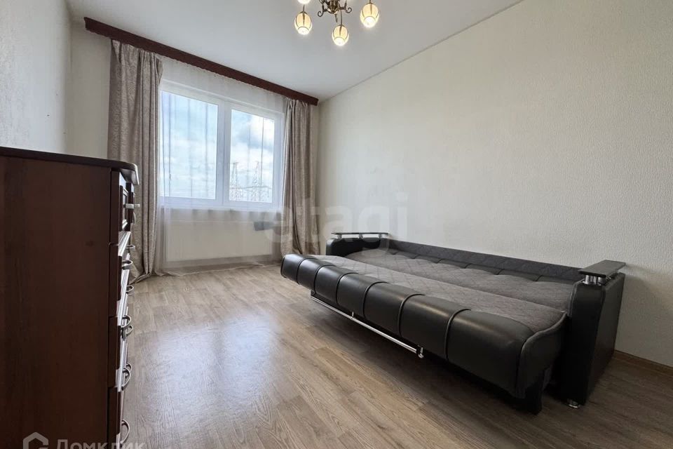 Продаётся комната в 4-комн. квартире, 91.7 м²