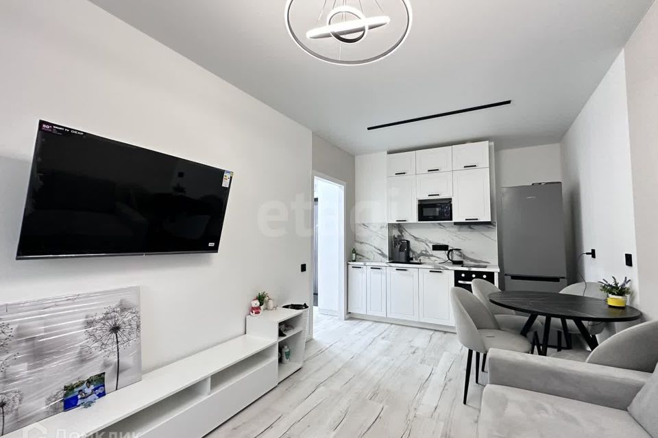 Продаётся 1-комнатная квартира, 38 м²