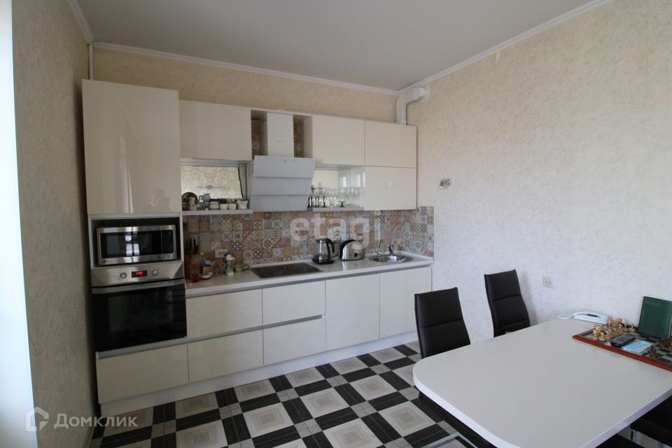 Продаётся 1-комнатная квартира, 54.9 м²