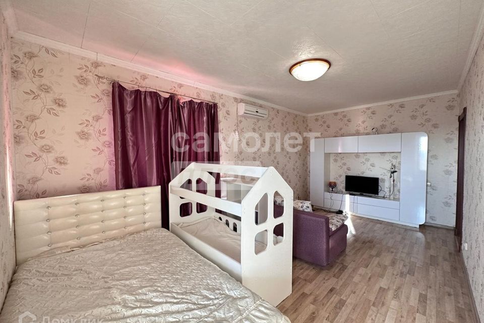 Продаётся 1-комнатная квартира, 41.6 м²