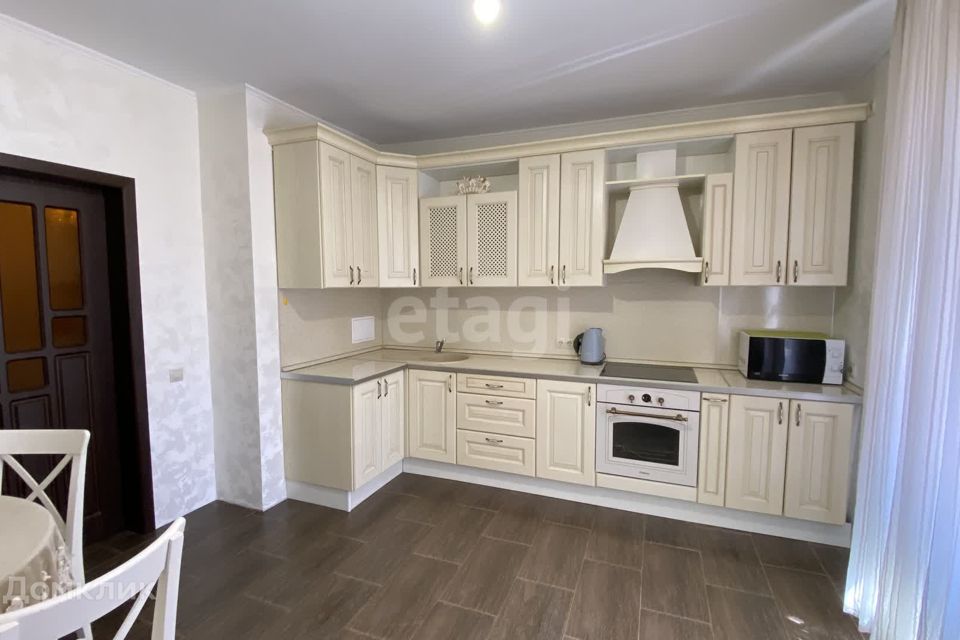 Продаётся 2-комнатная квартира, 80.2 м²